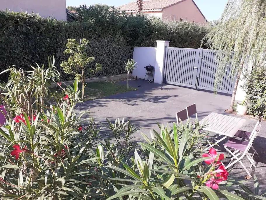 Apartment T2 Dans Plain-pied Avec Parking Prive