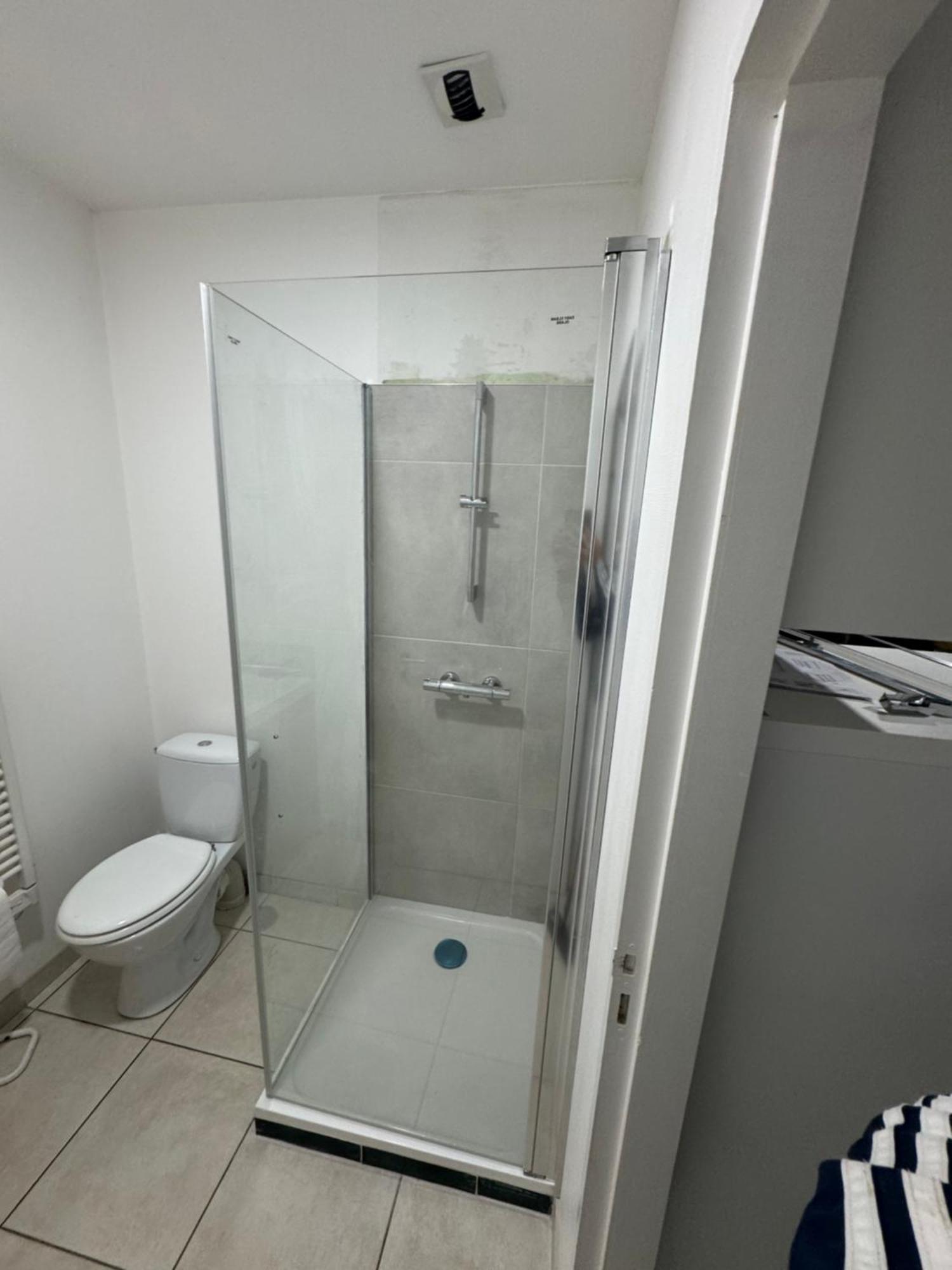 T2 Dans Plain-pied Avec Parking Prive Apartment